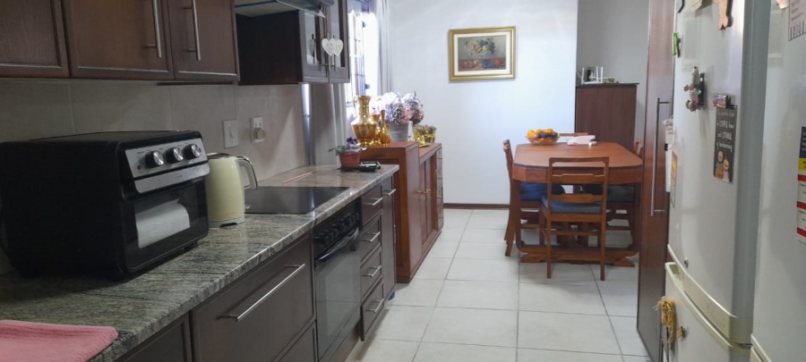 3 Bedroom Property for Sale in Flamwood North West